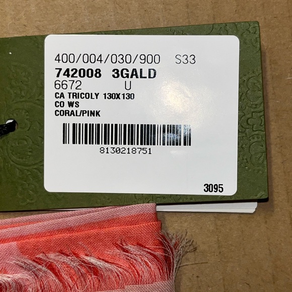 Authentic Gucci Interlocking G Cotton Cashmere Shawl - Picture 5 of 5